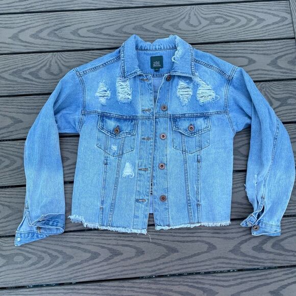 Wild Fable Size XS Distressed Jean Jacket Light Wash Ripped 100% cotton Denim - Picture 1 of 9